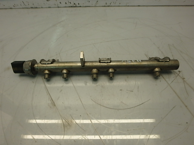 [MTD-116757] Rail de inyección BMW 3er E90 E91 E92 E93 320i 2.0 Gasolina N43B20A 7562474