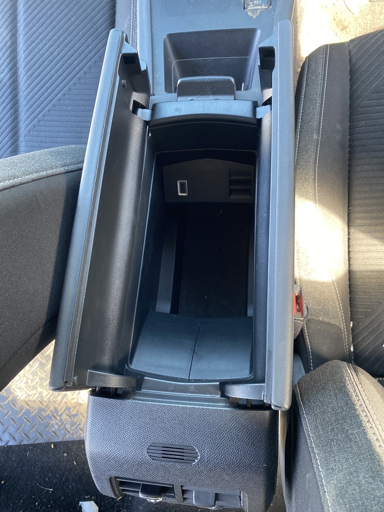 [EPE-100754] Apoyabrazos central PEUGEOT 308 SW III