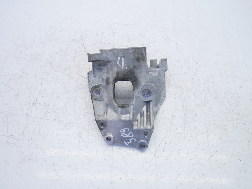 [MTD-381128] Soporte de motor Porsche Cayenne 92A 4.2 D Diesel V8 CUDC MCU.DC 057130147AF