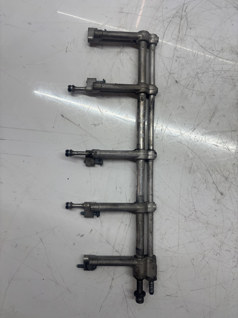 [MTD-496954] Tubo de ferrocarril VW Touareg 7LA 7L6 7L7 5.0 V10 TDI AYH 07Z133317J