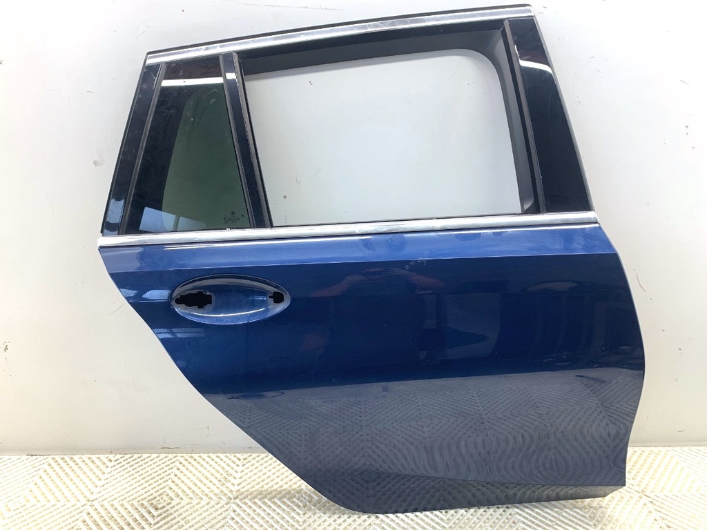 [STARK-905023] Puerta trasera derecha BMW Serie 3 Touring (G21, G81) 2019-2022