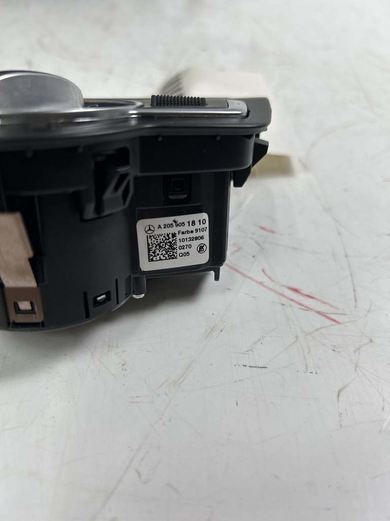 [MTD-498363] Interruptor de luz Mercedes Clase C W205 2.0 M264.920 A2059051810