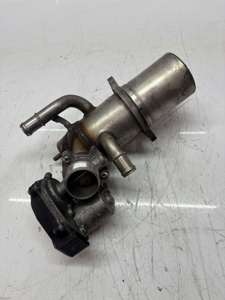 [MTD-499936] Enfriador de gases de escape Audi A4 B8 A5 A6 C7 Q5 2.0 TDI CNH CNHA 04L131501B