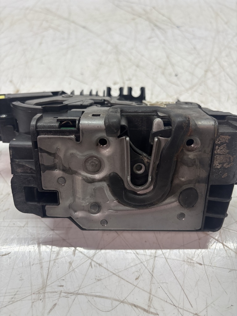 [MTD-500851] Cerradura de puerta Mercedes E-Klasse W213 2.0 CDI E 220 d OM654 A2220063988