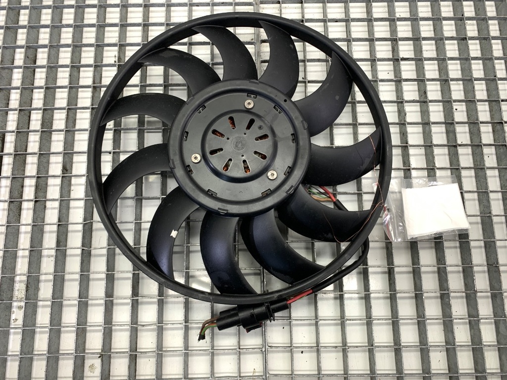 [STARK-892275] Ventilador de radiador AUDI A8 D4 (4H2, 4H8, 4HC, 4HL) 2009-2018