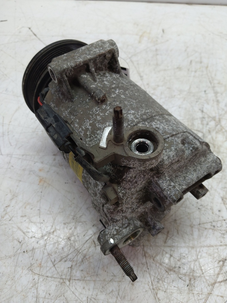 [MTD-519717] Compresor de aire acondicionado Ford Fiesta VI 1.0 EcoBoost SFJA C1B1-19D629-AG