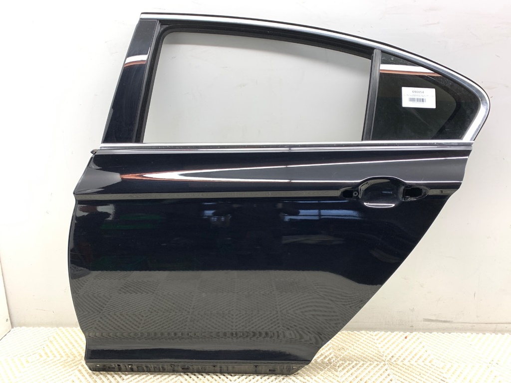 [STARK-690054] Puerta trasera izquierda VW Passat B8 (3G2, CB2) 2014-2022