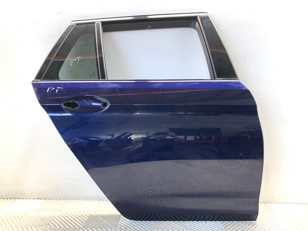 [STARK-895028] Puerta trasera derecha BMW Serie 5 Touring (G31) 2017-2022