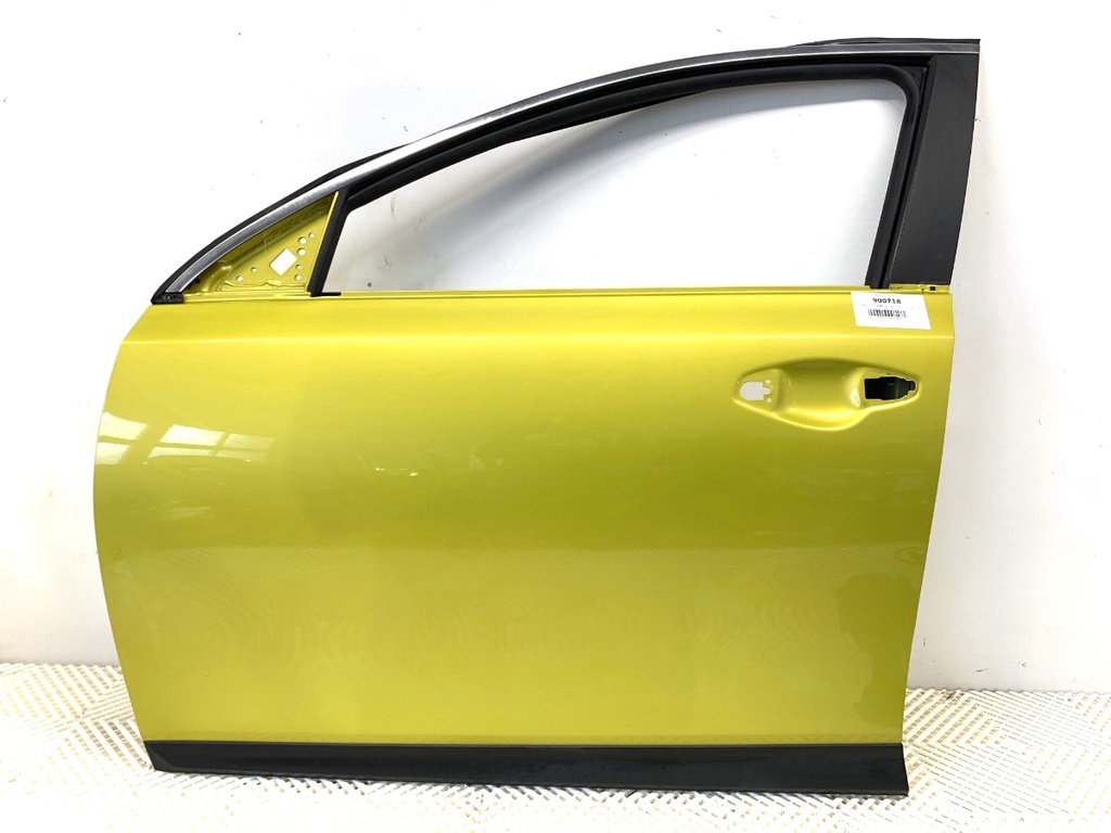 [STARK-900718] Puerta delantera izquierda KIA XCEED (CD) 2019-2022