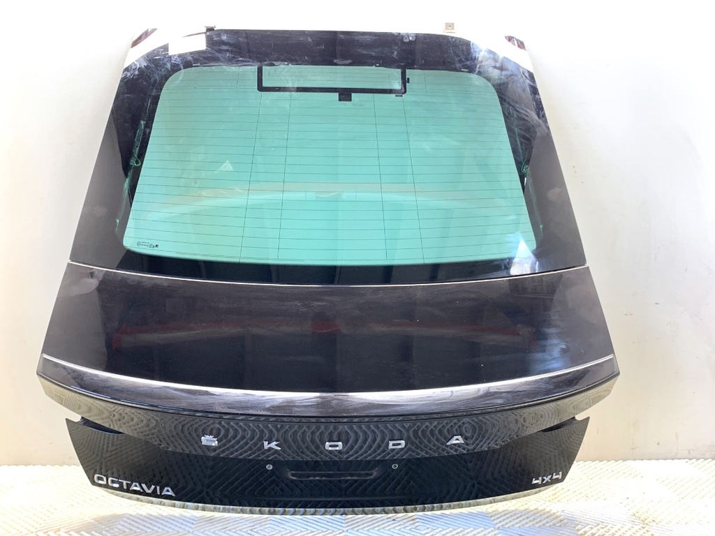 [STARK-882596] Portón trasero SKODA OCTAVIA IV (NX3, NN3) 2020-2022