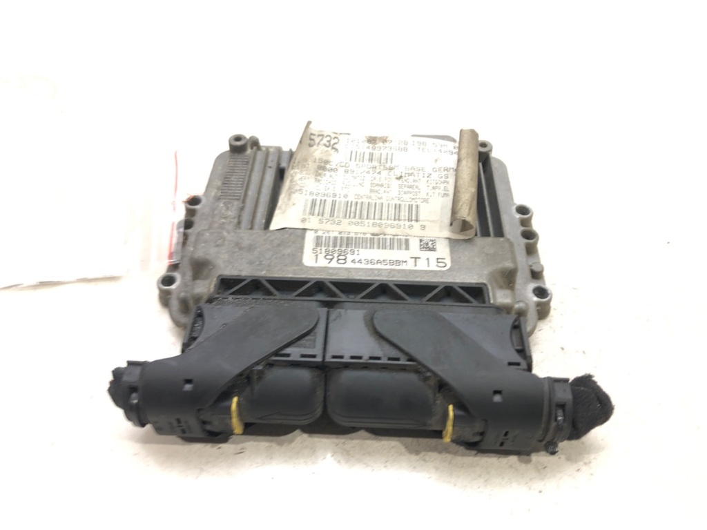 [STARK-452195] Unidad de control motor FIAT Bravo II 1.9 D Multijet 110 kW 51809691