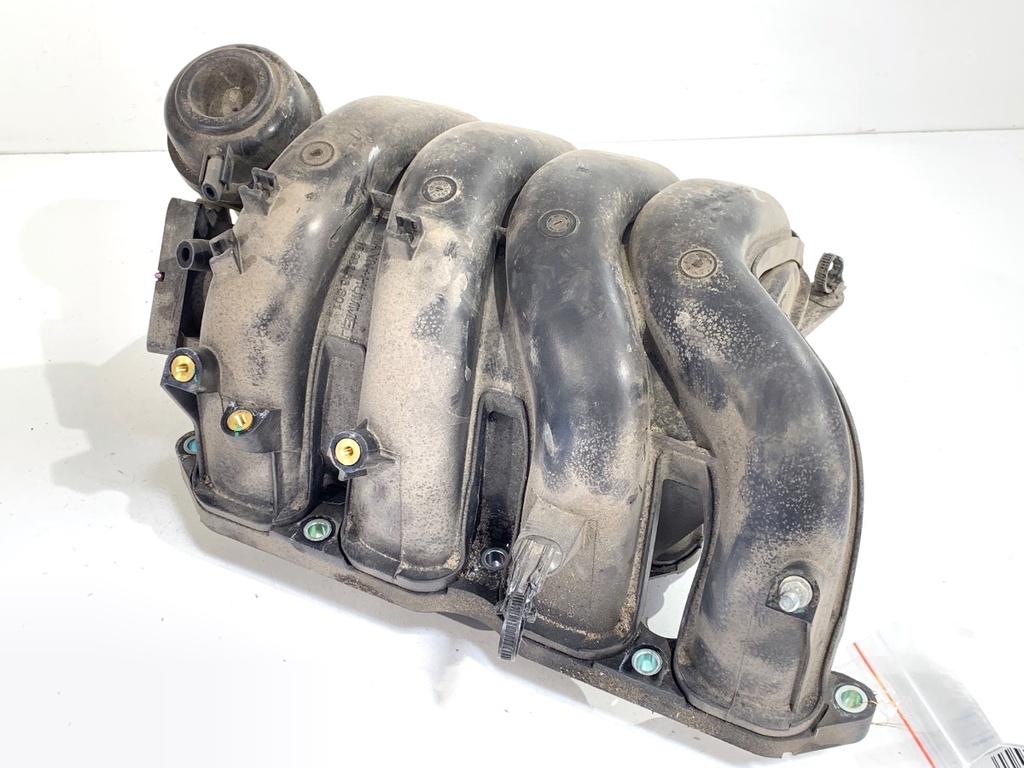 [STARK-905597] Colector de admisión Toyota Avensis Kombi (_T27_) 1.8 (ZRT271_) 2009-2018
