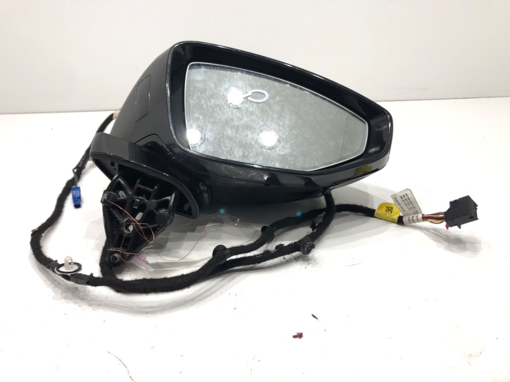 [STARK-681683] Retrovisor derecho AUDI A8 D5 (4N2, 4N8) 2017-2022