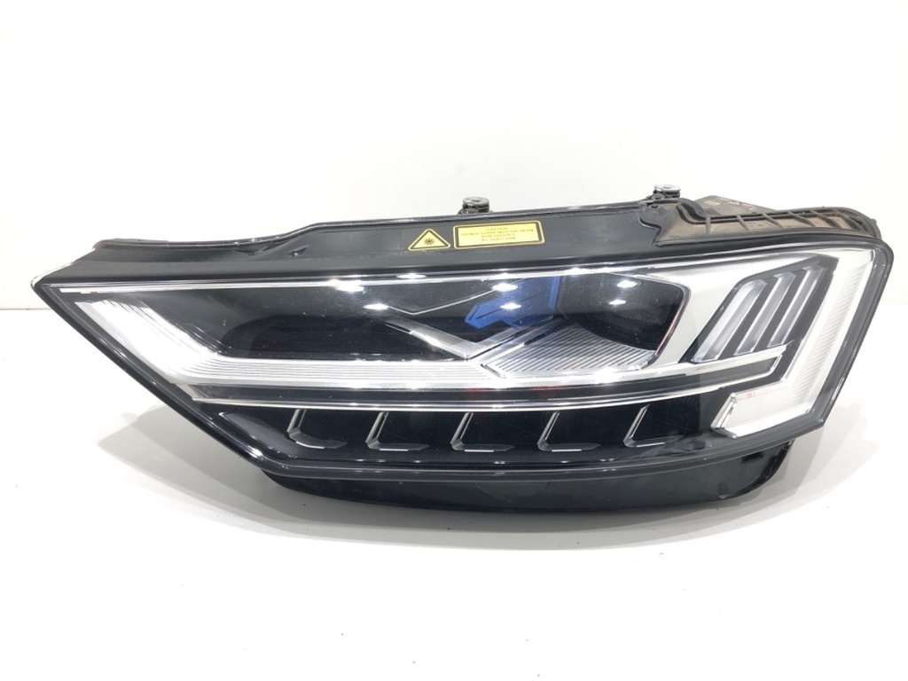 [STARK-681286] Faros delanteros izquierdos Audi A8 D5 (4N2, 4N8) 2017-2022