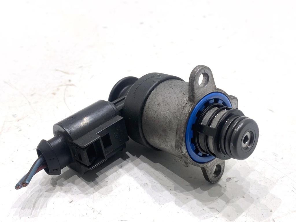 [STARK-850030] Regulador de presión de combustible VW Passat B7 (362) 2.0 TDI 103 kW