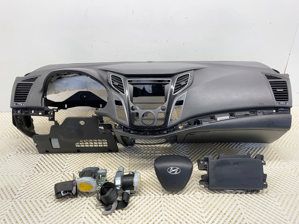 [STARK-706375] Salpicadero HYUNDAI i40 I (VF) 1.6 GDI 2012-2022