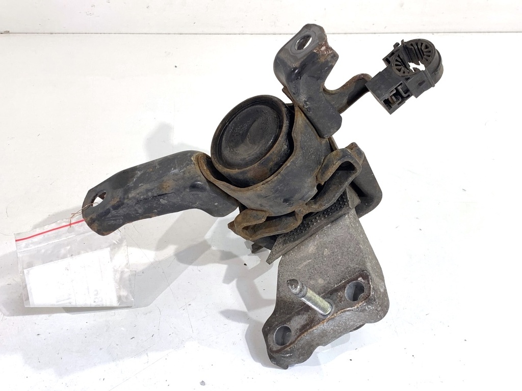 [STARK-886586] Soporte de motor izquierdo TOYOTA AURIS (_E18_) 1.3 (NRE180_) 73 kW 2012-2018