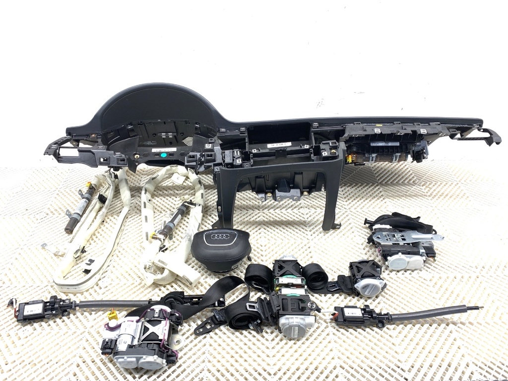 [STARK-813338] Salpicadero AUDI A8 D4 (4H2, 4H8, 4HC, 4HL) 2009-2018