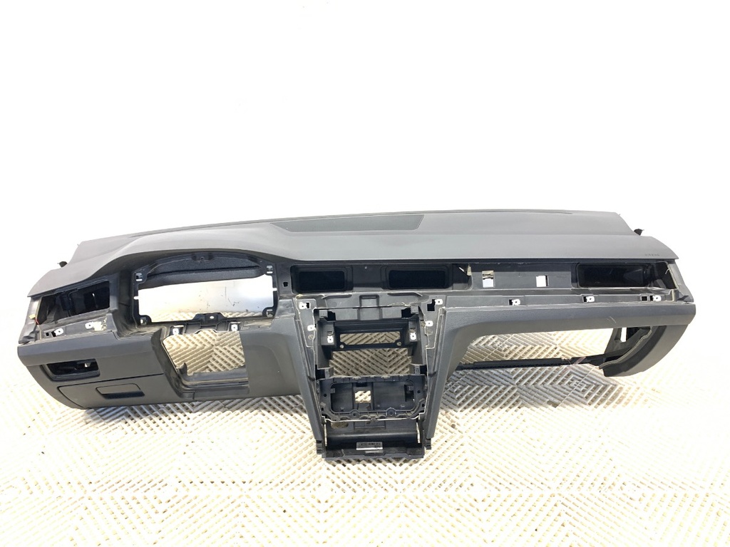[STARK-814548] Salpicadero VW Passat B8 Variant (3G5, CB5) 2014-2022
