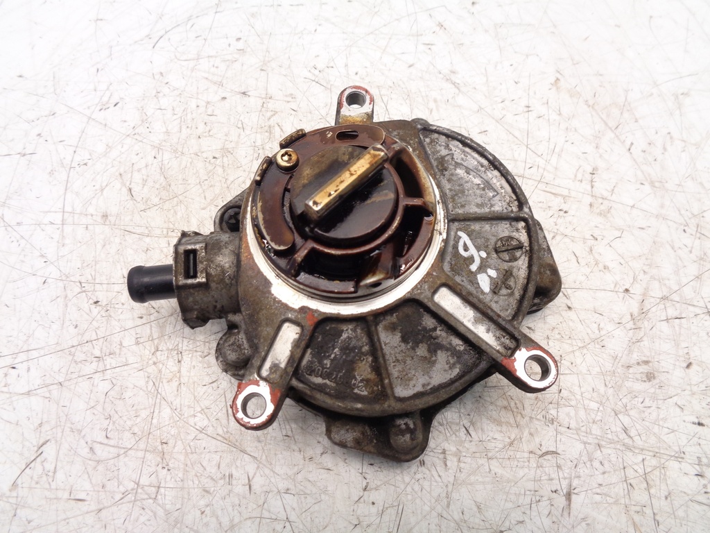 [MTD-376783] Bomba de vacío Audi A4 B7 A6 4F2 3.2 FSI BKH 06E145100E