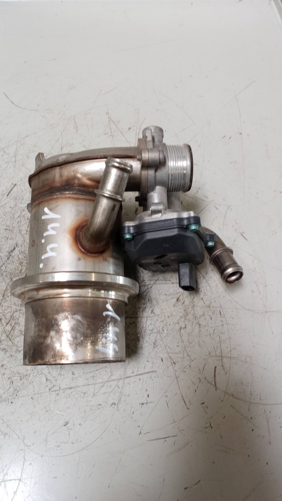 [MTD-427951] Enfriador de gases de escape VW Passat B8 2.0 TDI 4-Motion DFHA DFH 04L131512BQ