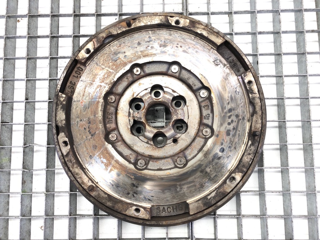 [STARK-651810] Embrague CITROEN C4 CACTUS 1.2 THP 110 2014-2022