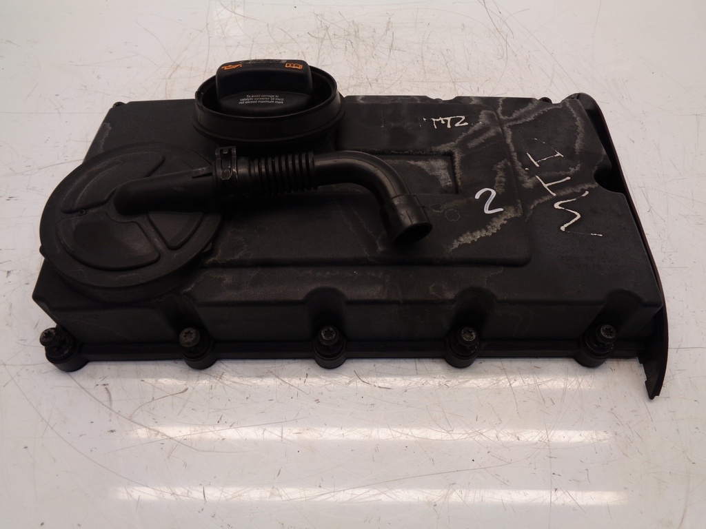 [MTD-390558] Tapa de balancines Audi A4 B7 A6 C6 2.0 TDI BRE 03G103475