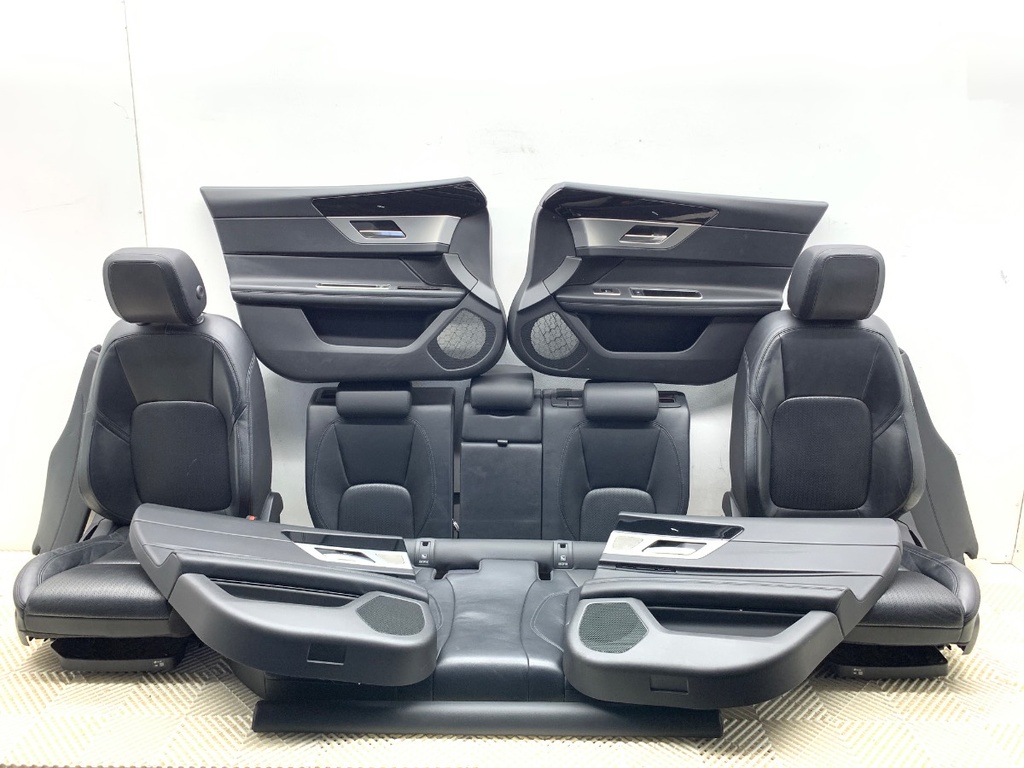 [STARK-787616] Panel de puerta lateral completo JAGUAR XF II (X260) 2015-2022