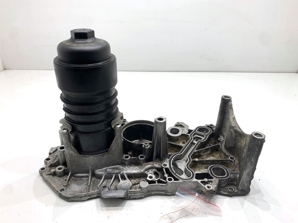 [STARK-888530] Base de filtro de aceite Audi A8 D4 (4H2, 4H8, 4HC, 4HL) 4.2 TDI quattro 2013-2018