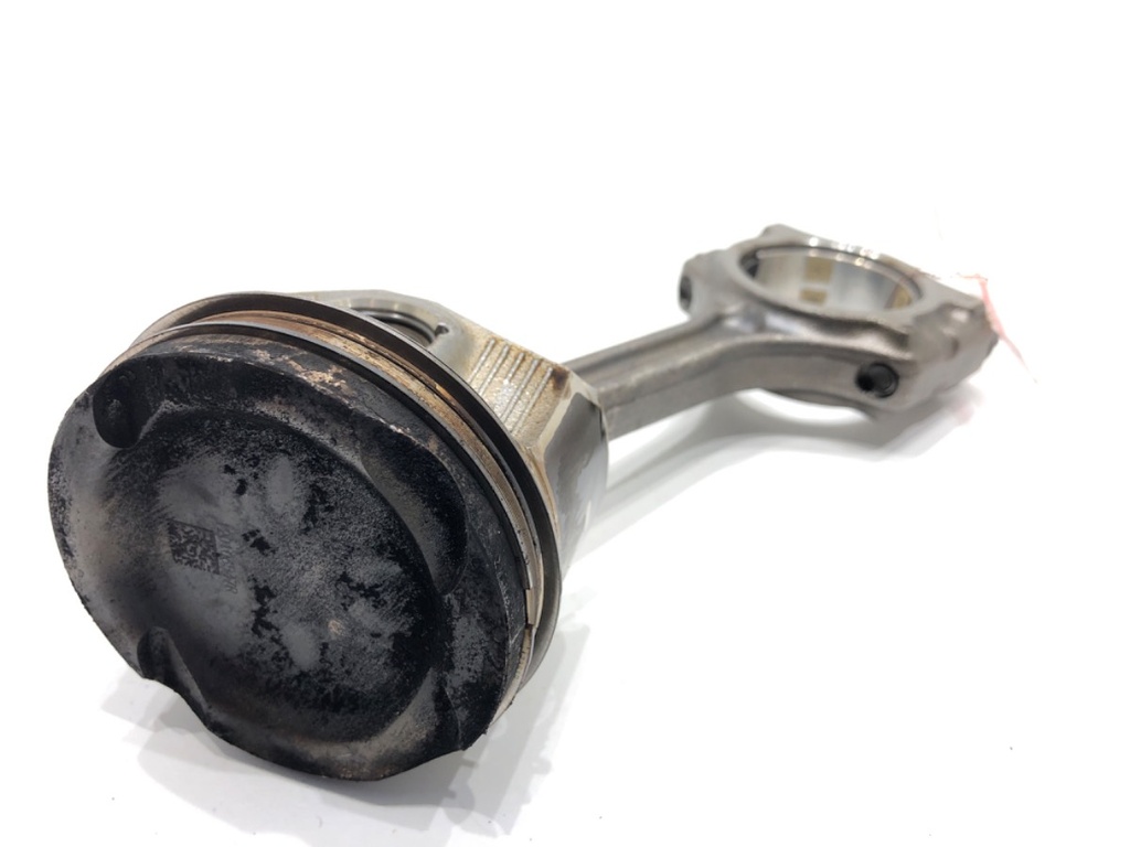 [STARK-909166] Pistón con biela Nissan Qashqai III (J12) 1.3 DIG-T 116 kW 2021-2022