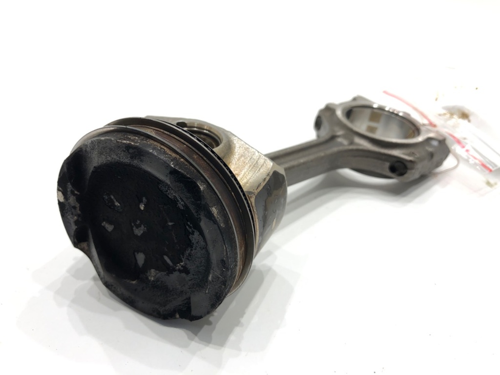 [STARK-909179] Pistón con biela Nissan Qashqai III (J12) 1.3 DIG-T 116 kW (158 CV) 2021-2022