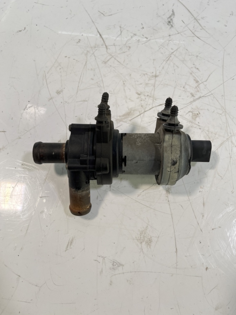 [MTD-417833] Bomba de agua VW Touareg 3.2 V6 BMX 035959209E