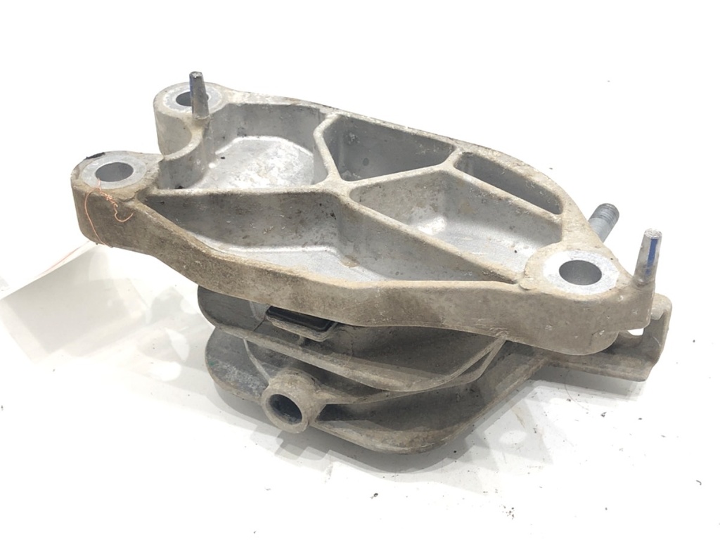 [STARK-655761] Soporte de motor izquierdo PEUGEOT 208 II (UB_, UP_, UW_, UJ_) 2019-2022