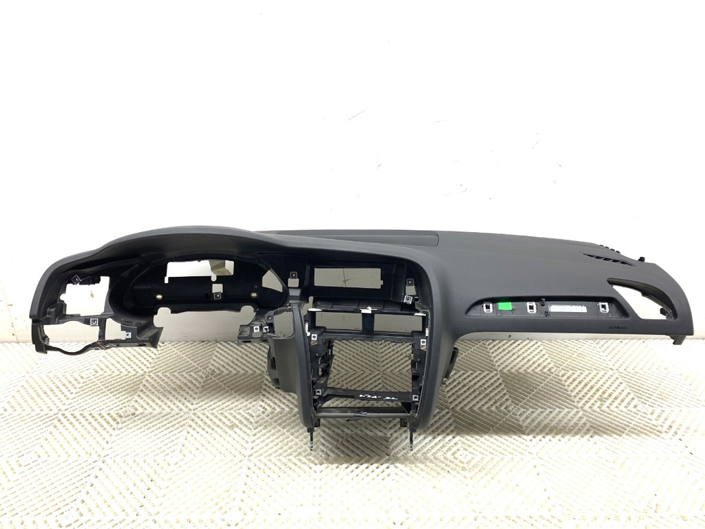 [STARK-870831] Salpicadero AUDI A4 B8 Avant (8K5) 2007-2015