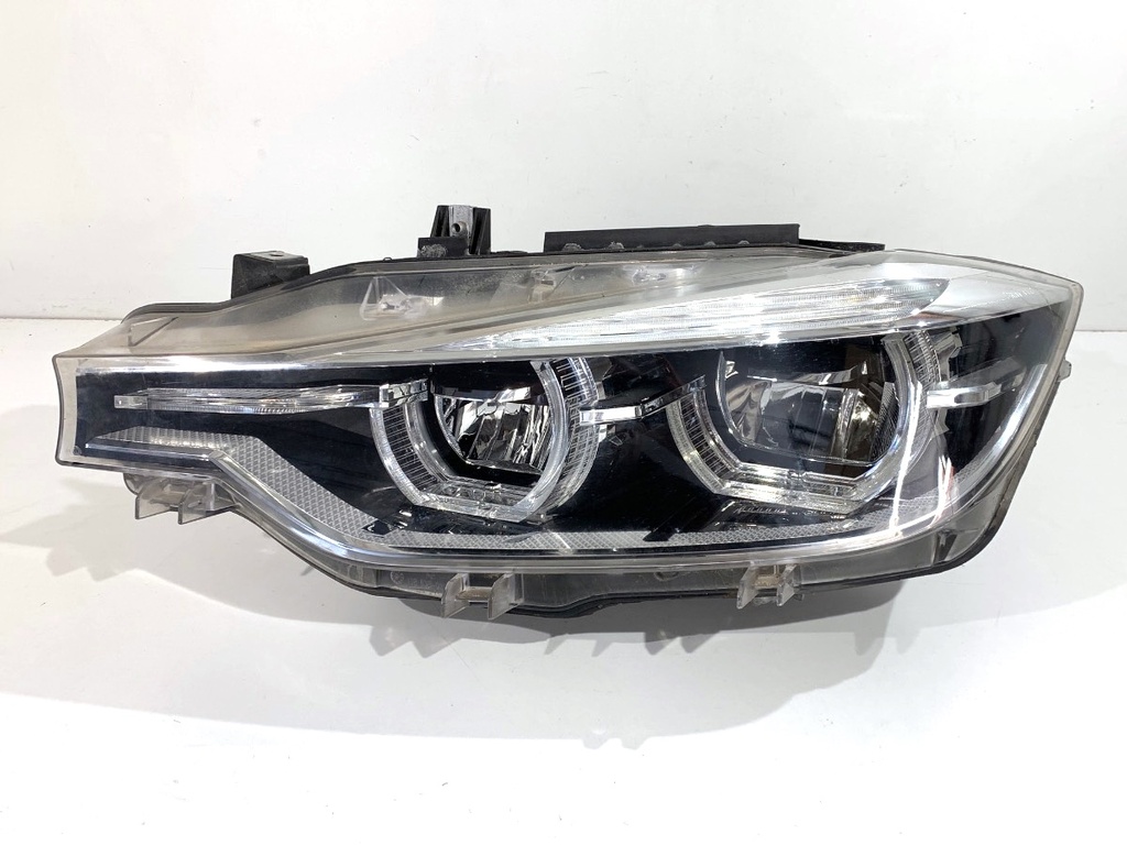 [STARK-874181] Faros delanteros izquierdos BMW Serie 3 (F30, F80) 2011-2018