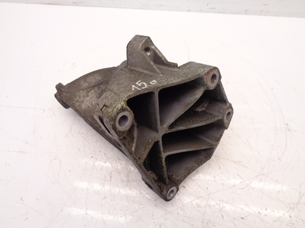 [MTD-374675] Soporte para Mercedes-Benz Sprinter 906 2.2 CDI OM651.955 A6512231704