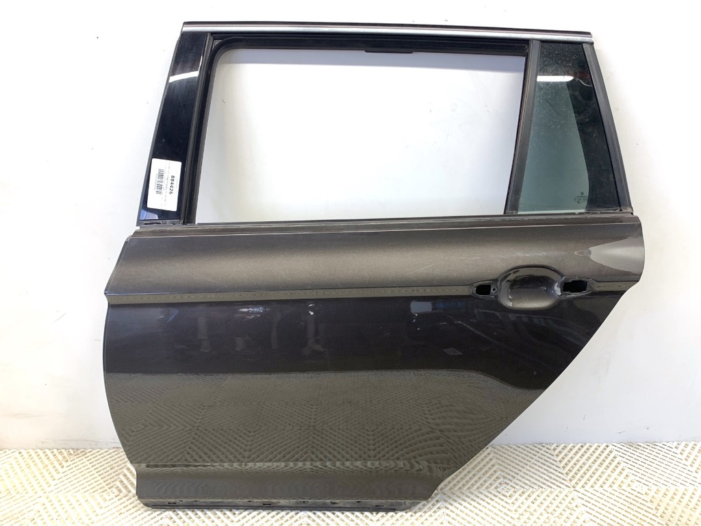 [STARK-884426] Puerta trasera izquierda VW Passat B8 Variant (3G5, CB5) 2014-2022