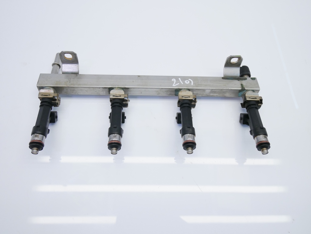 [MTD-384428] Rampa de inyección Opel Corsa D 1.2 A12XER LDC 55562258