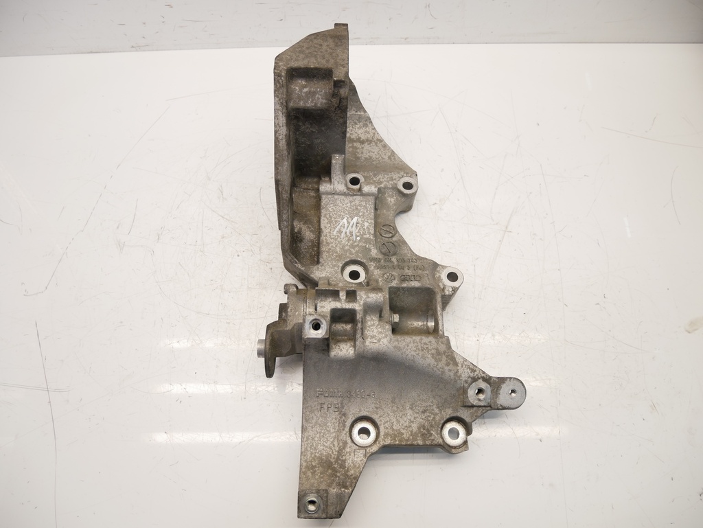 [MTD-385778] Soporte de alternador para VW Audi Skoda Seat 1.6 TDI CAY CAYC 03L903143Q