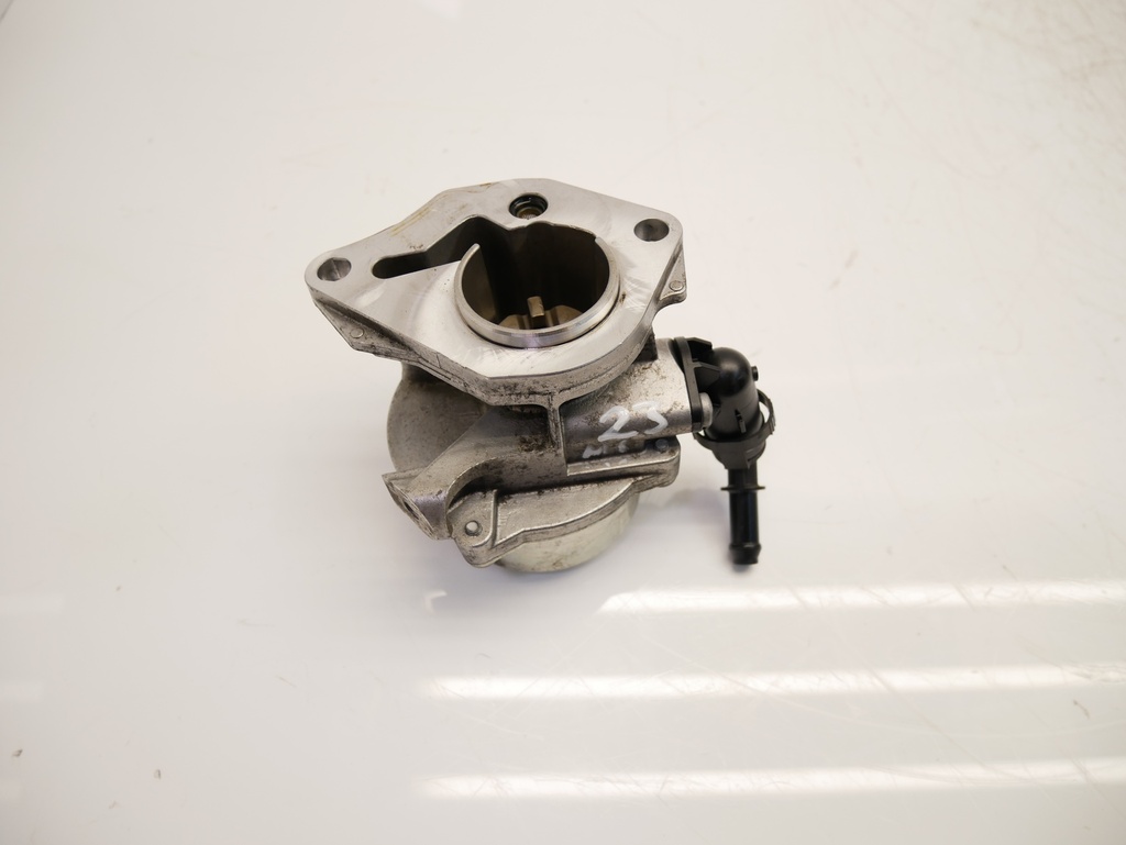 [MTD-388738] Bomba de vacío Nissan Qashqai J11 1.5 dCi K9K872 146502327R