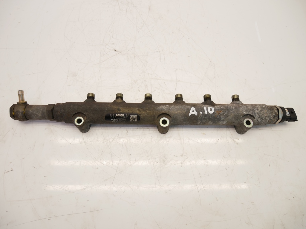 [MTD-389473] Flauta de inyectores Volvo XC90 2.4 D5 AWD D5244T 30622085 0445215015
