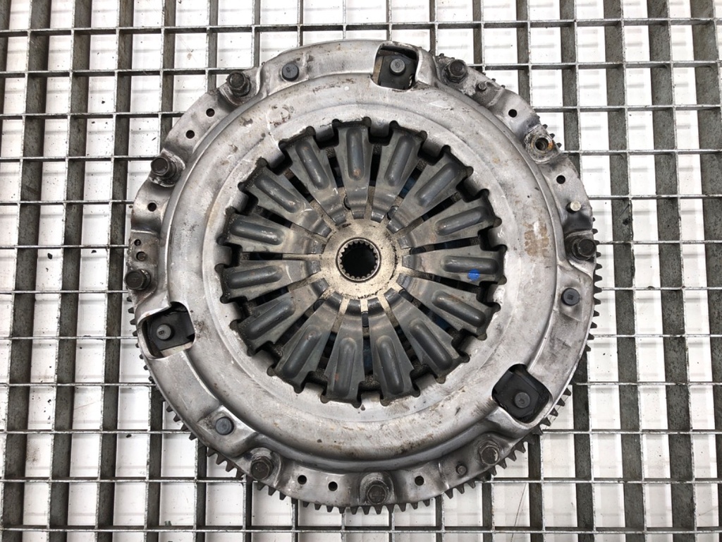 [STARK-461712] Embrague Nissan Sentra VI (B16) 2.5 2006-2012