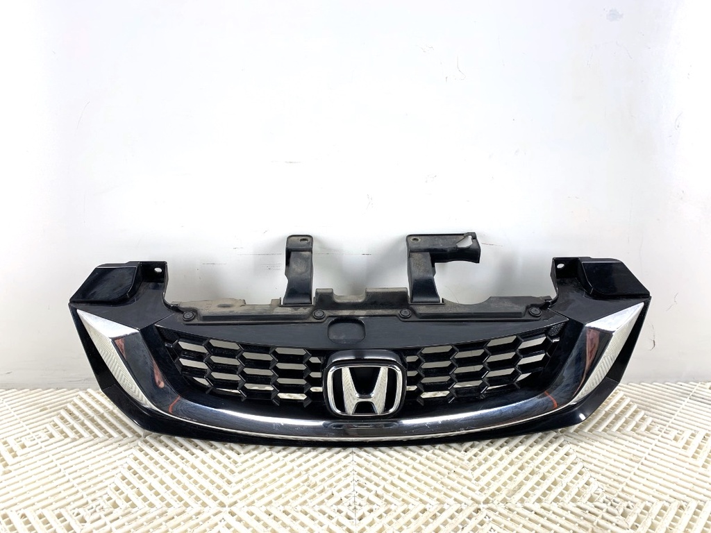 [STARK-833604] Rejilla de parachoques HONDA CIVIC IX sedan (FB) 2011-2022