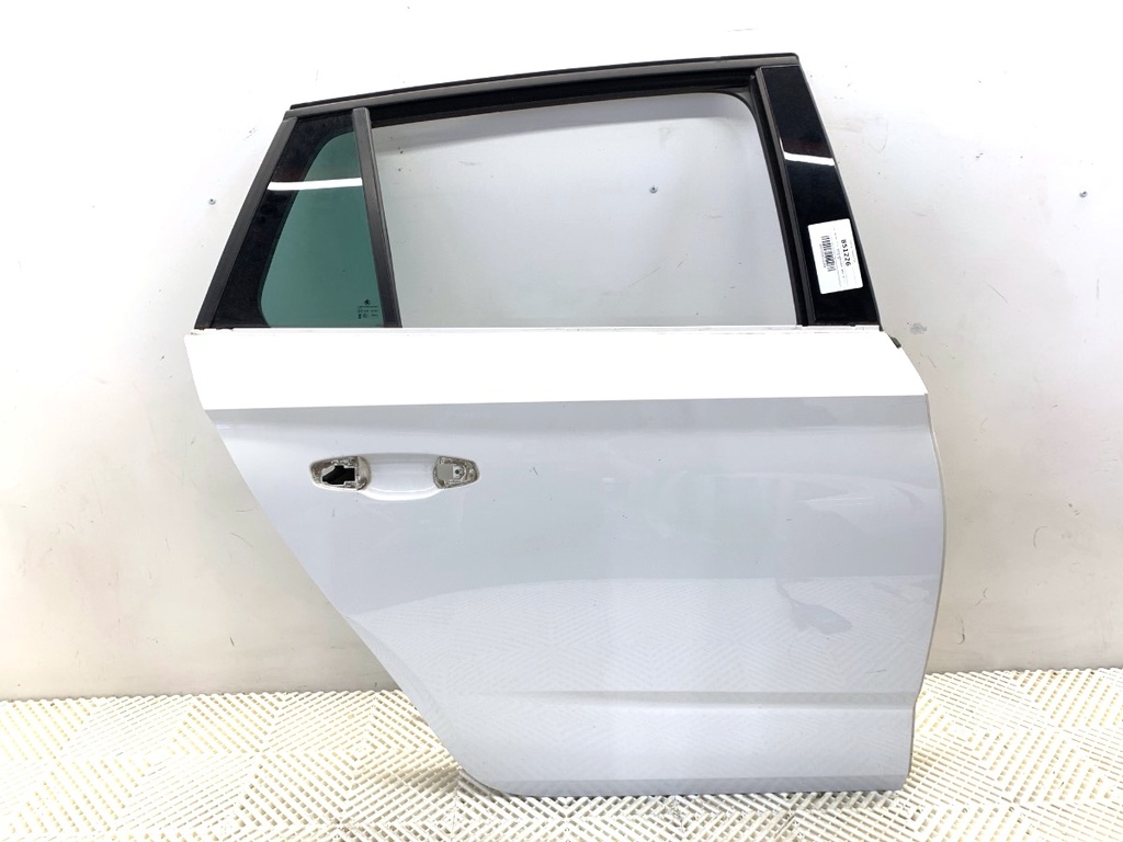 [STARK-851226] Puerta trasera derecha SKODA SCALA (NW1) 2019-2022