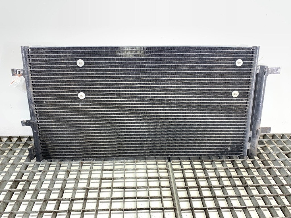 [STARK-749027] Radiador de aire acondicionado AUDI A4 B8 (8K2) 2.0 TFSI 155 kW 2008-2013