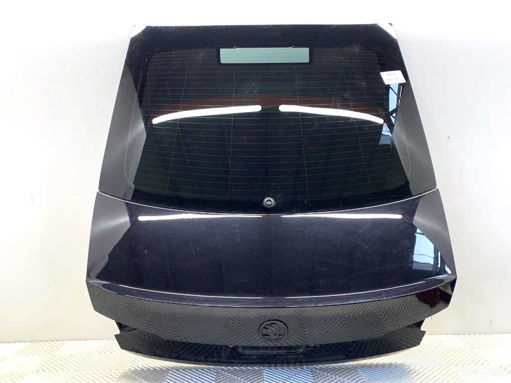 [STARK-856434] Portón trasero SKODA SUPERB III (3V3) 2.0 TDI 110 kW 2015-2022