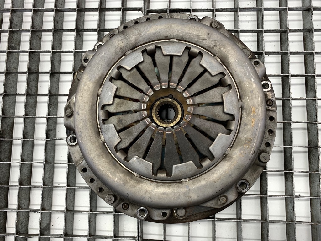 [STARK-789906] Embrague Toyota Avensis (_T25_) 1.8 gasolina 95 kW 2003-2008