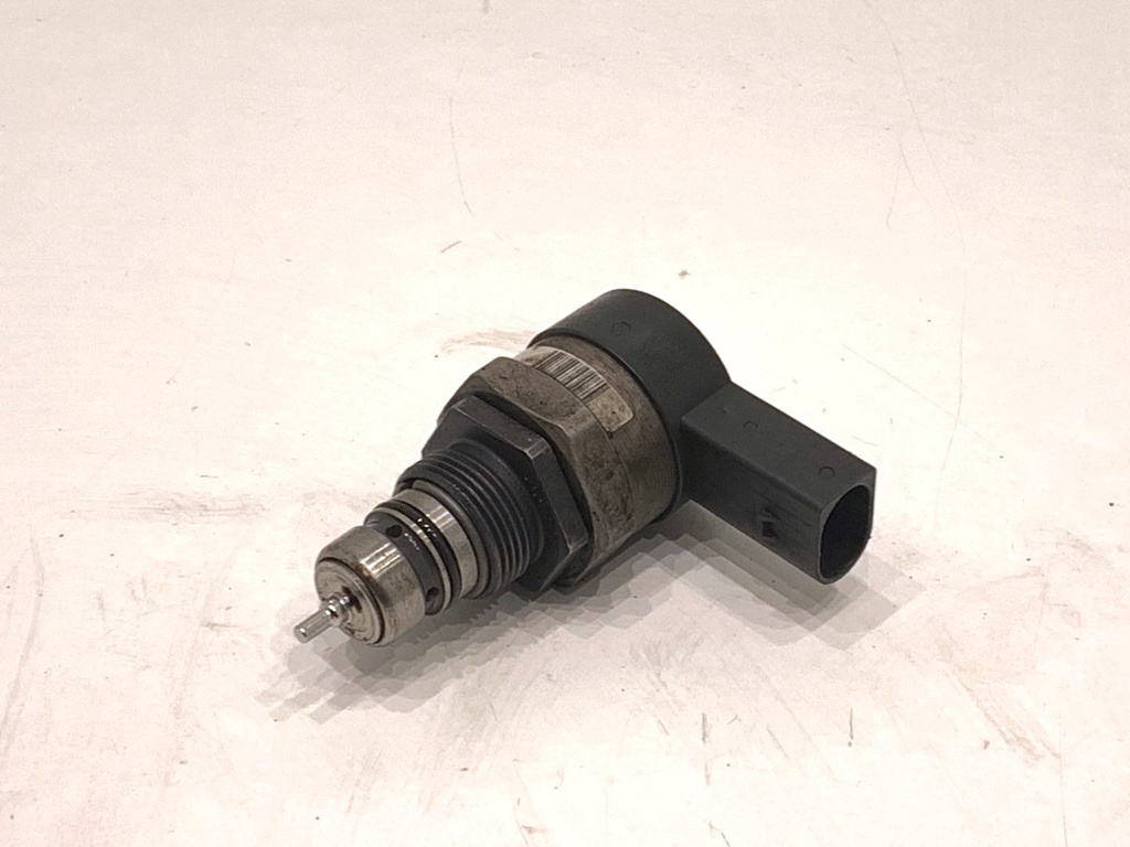 [STARK-813508] Regulador de presión de combustible BMW 5 Touring (E61) 525 d 2004-2007