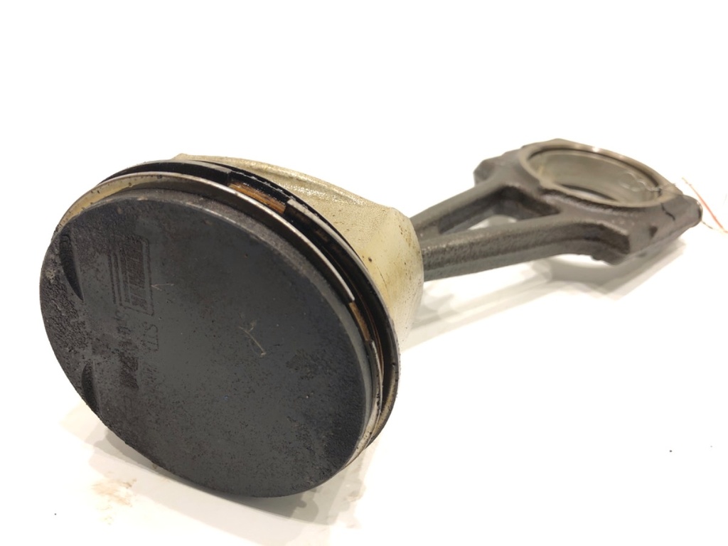 [STARK-833705] Pistón con biela OPEL ASTRA H GTC (A04) 1.4 (L08) 66 kW [90 KM] gasolina 2005-2010