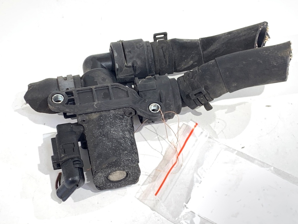 [STARK-839677] Válvula solenoide de agua VW SHARAN (7N1, 7N2) 2.0 TDI 130 kW 2010-2022